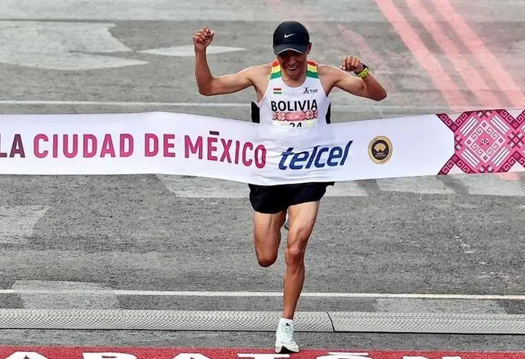 Héctor Garibay, atleta boliviano, obtiene el primer puesto en el Maratón de México y rompe con la hegemonía africana